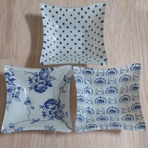 Paris Design Square Set of Three Bowls 5.25" Diameter